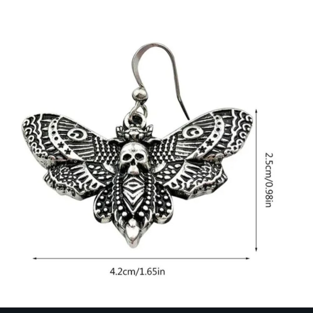 NWT Adorable Boho Goth Silver Death's Head Moth Earrings! - Picture 5 of 10